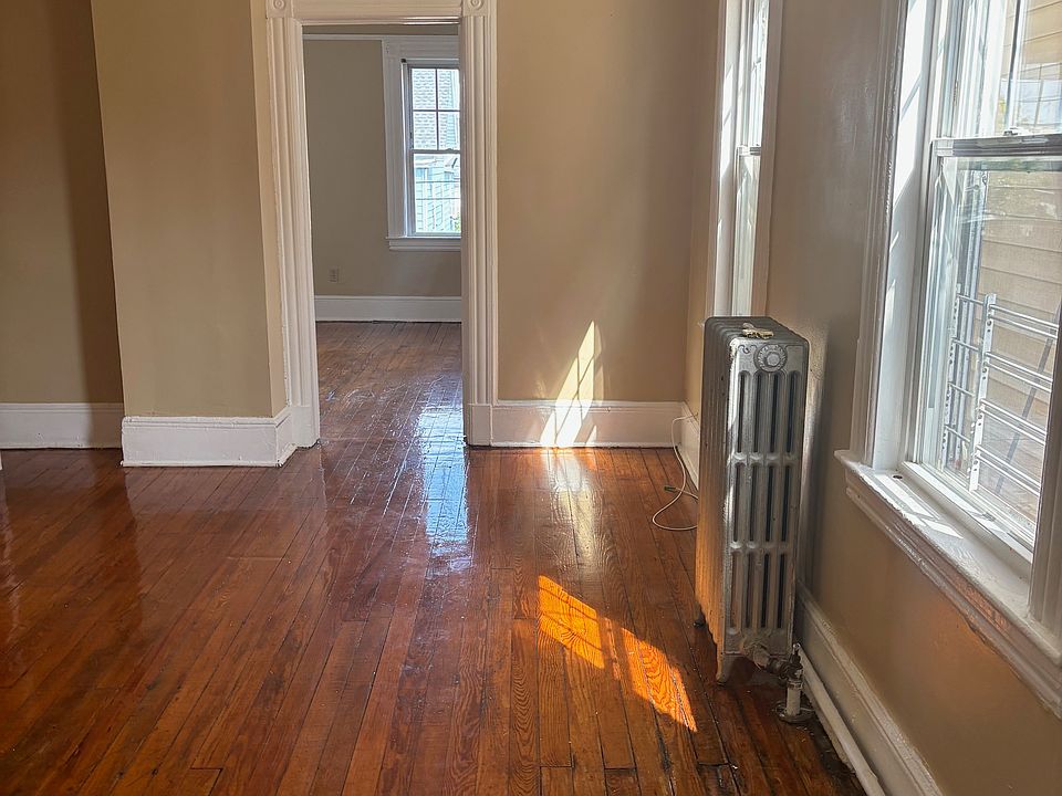 2nd image of 18 Elm St Floor 2
