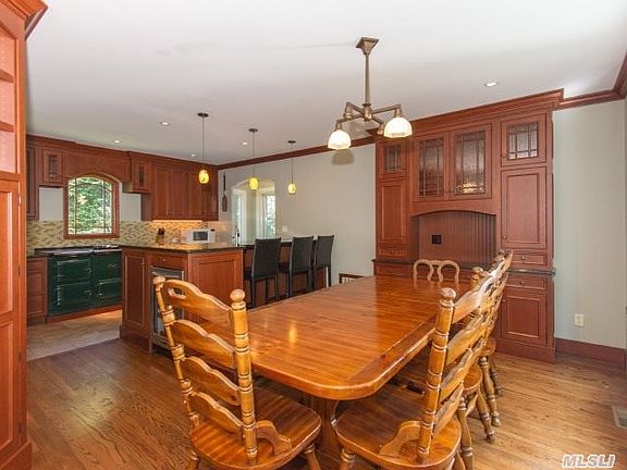 4th image of 33 Brookwold Dr