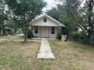 203 S 2nd St, Bangs, TX 76823
