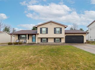 301 Paris Dr, Youngstown, OH 44515