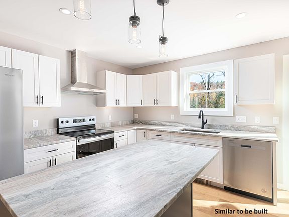 3rd image of 4 Brookhaven Lane