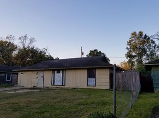 5835 Westover St, Houston, TX 77033