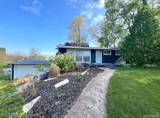 2444 W Kimmel Rd, Jackson, MI 49201