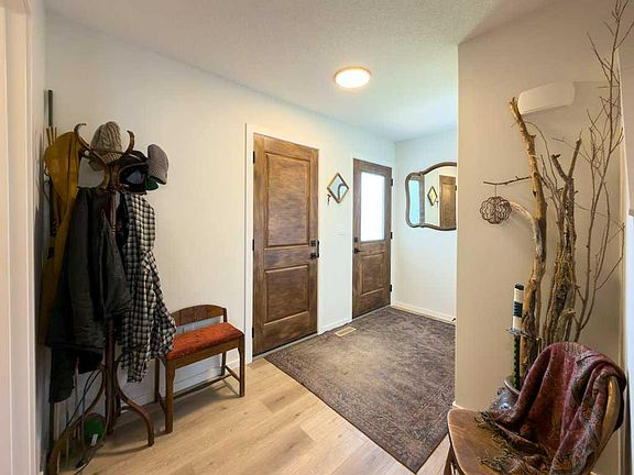 4th image of 4414 NE 53rd St