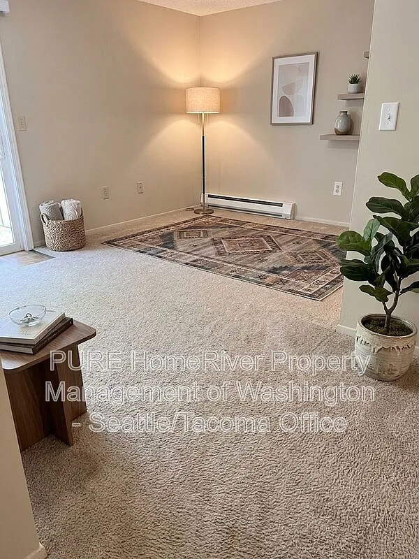 1 bed, 1.0 bath, $1,050 — Photo 3