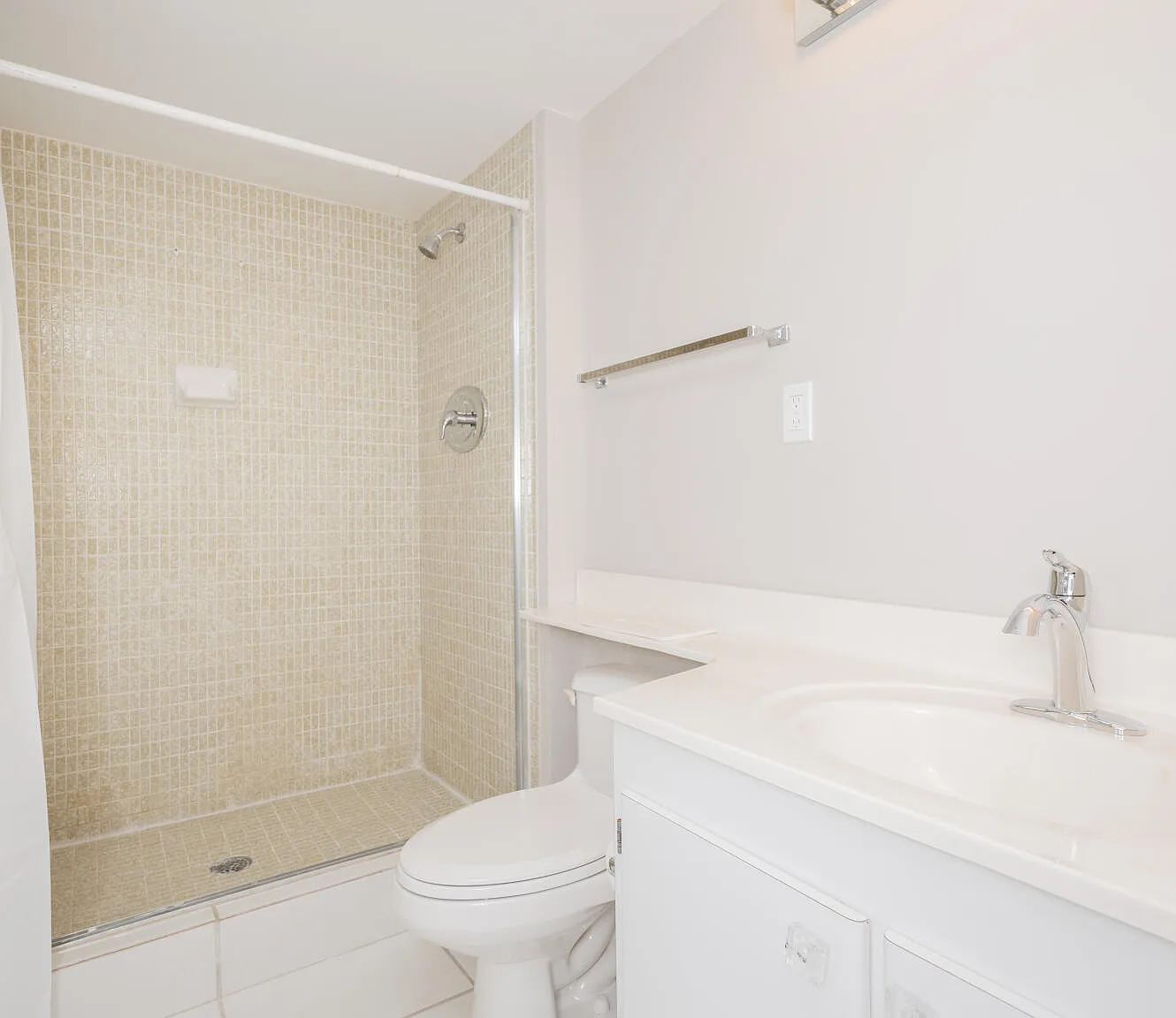 2 bed, 2.0 bath, 1138 sqft, $2,700 — Photo 1