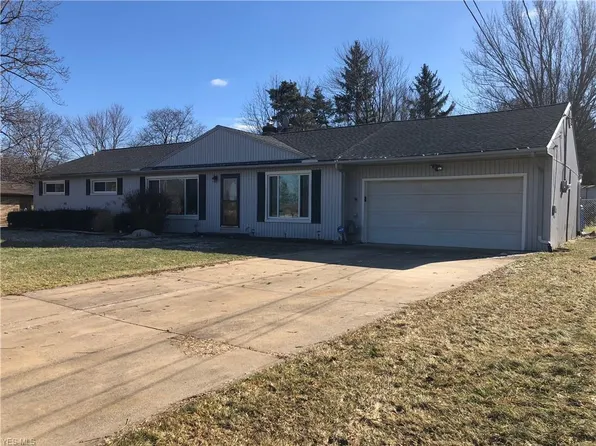 16741 Northview Dr, Strongsville, OH 44136