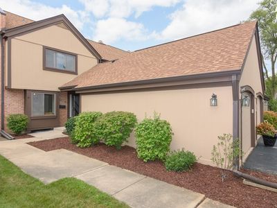 1266 Farnsworth Ln, Buffalo Grove, IL, 60089