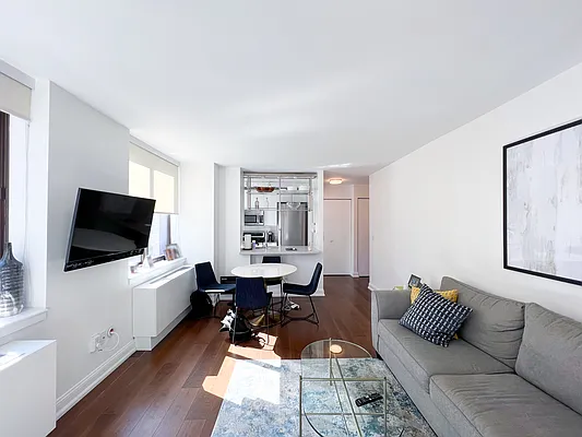 Rented by Compass | media 2