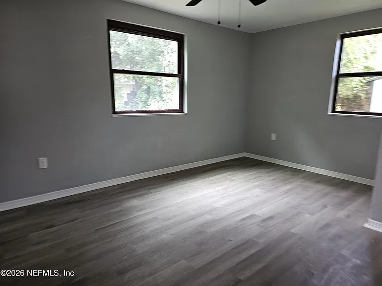 1407 W 31st St — Photo 5