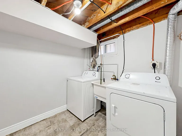25 Kenwood Cres — Photo 42