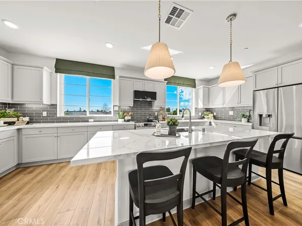 2854 Via Descanso, Camarillo, CA 93012