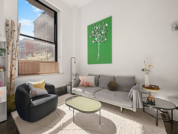 3rd image of 250 Mercer St APT D201