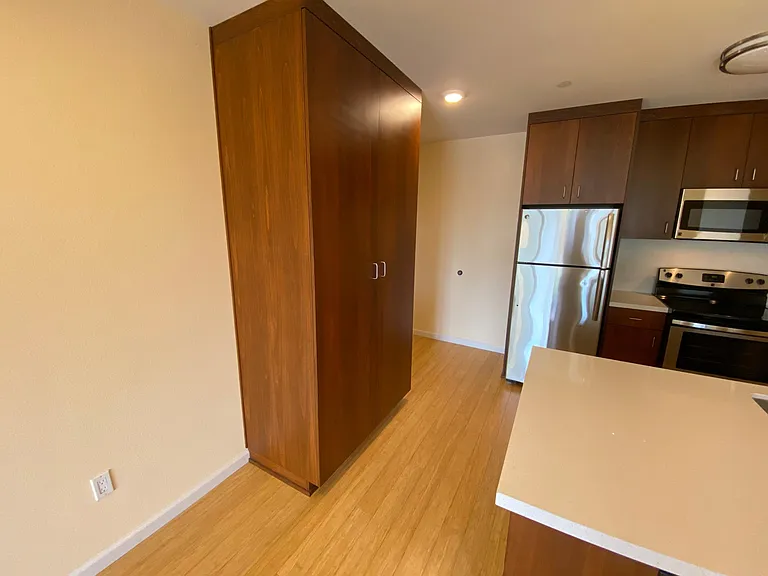 Addison Arts Apartments — Photo 8