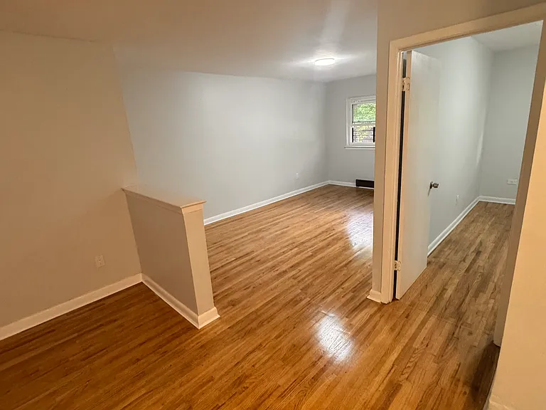 1990A Powell Ave #2 — Photo 3