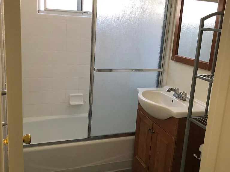 10772 Woodbine St #4 — Photo 4