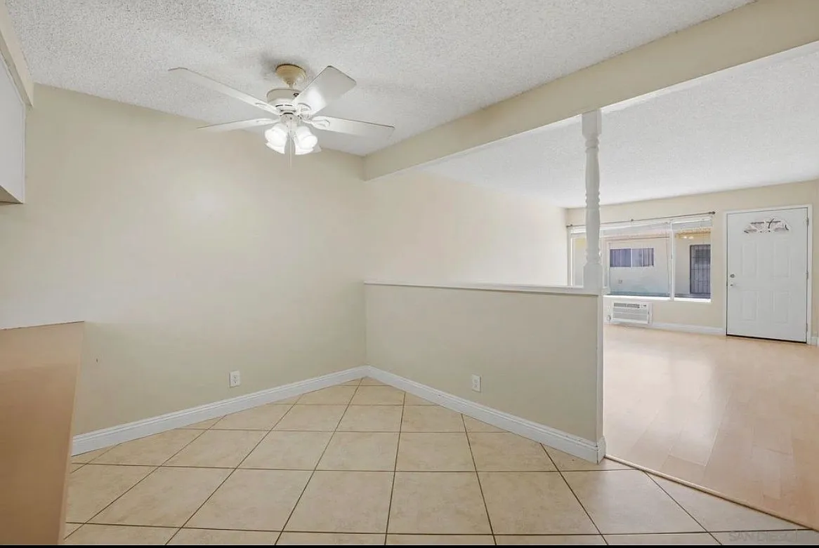 2 bed, 1.5 bath, 910 sqft, $2,595 — Photo 3