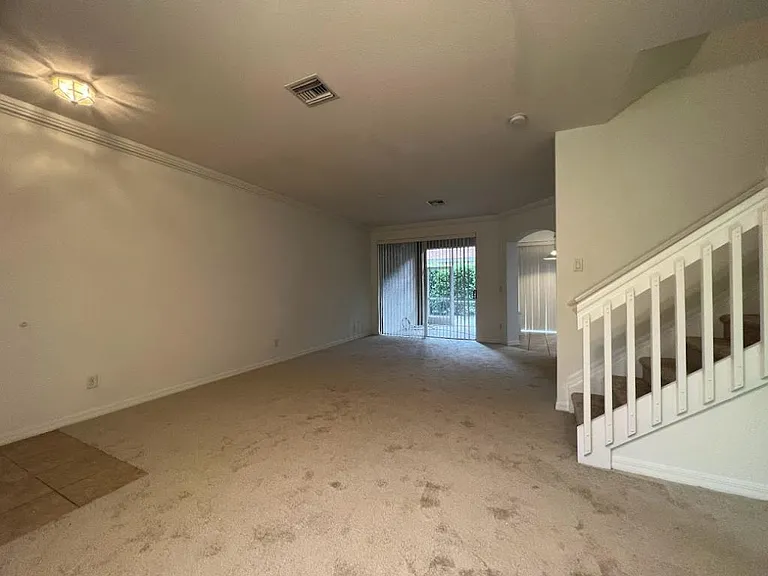 9634 Roundstone Cir — Photo 5