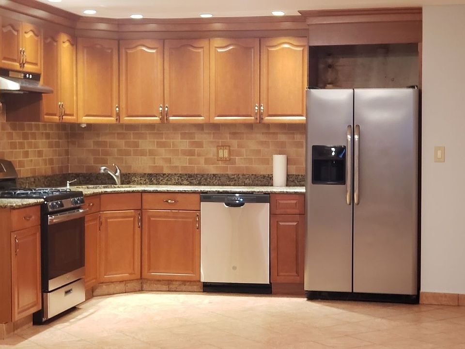 1st image of 24-26 26th St #B1