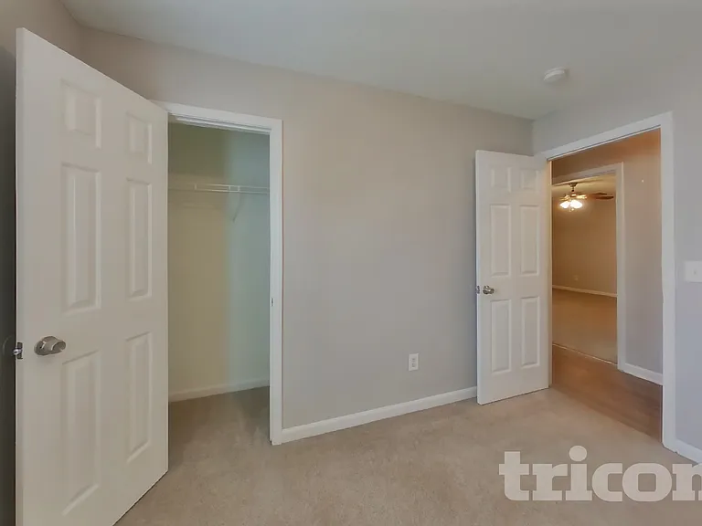 120 Oakbrook Village Rd — Photo 10
