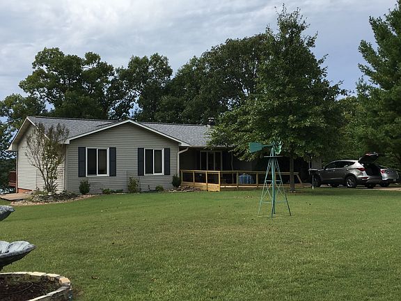 2nd image of 40 Trailwood Pl