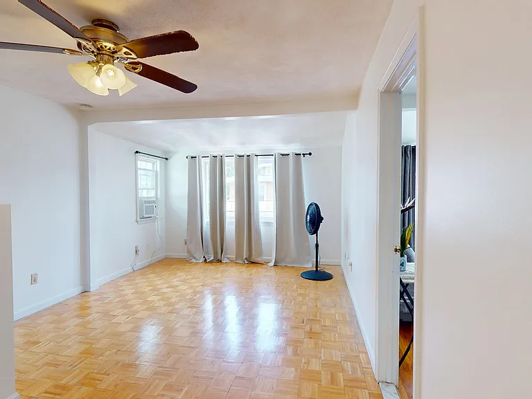 54 Linwood St #2 — Photo 1
