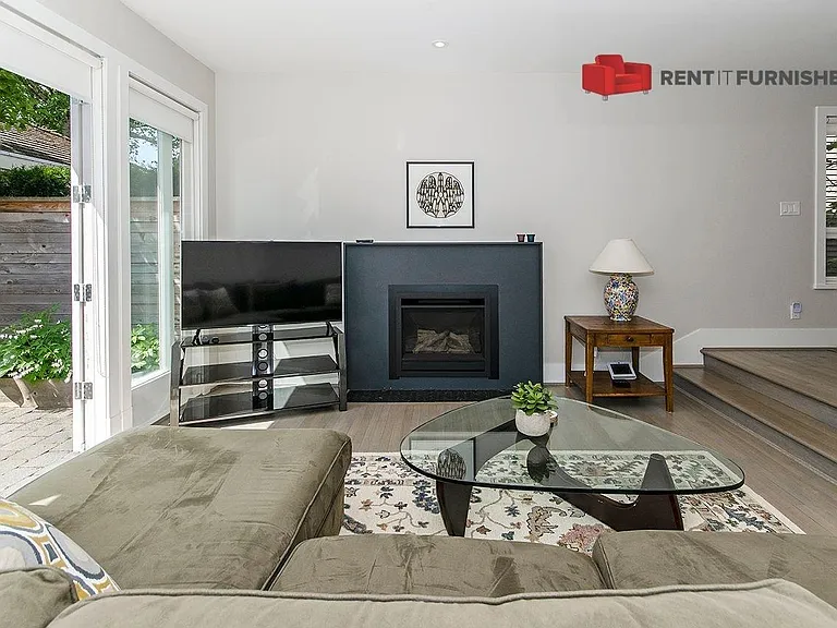 2964 Point Grey Rd — Photo 3