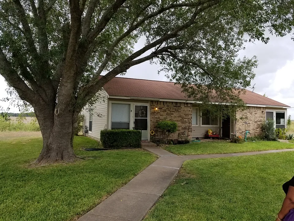 400 E Mesquite