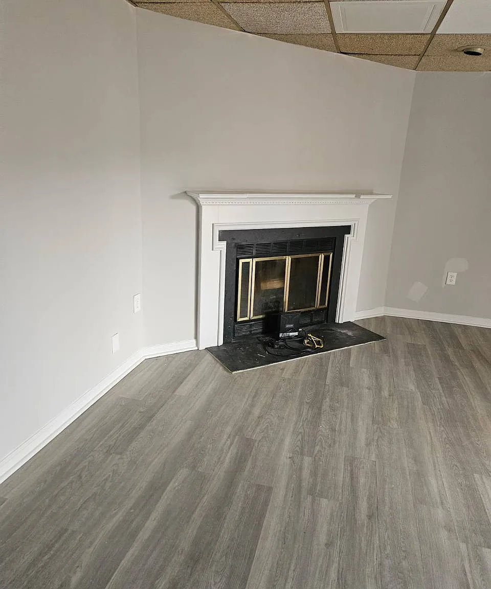 1 bed, 1328 sqft, $1,400 — Photo 4