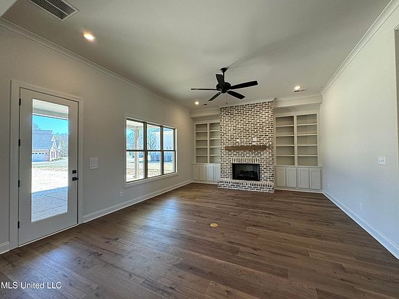 5th image of 418 Oakworth Dr