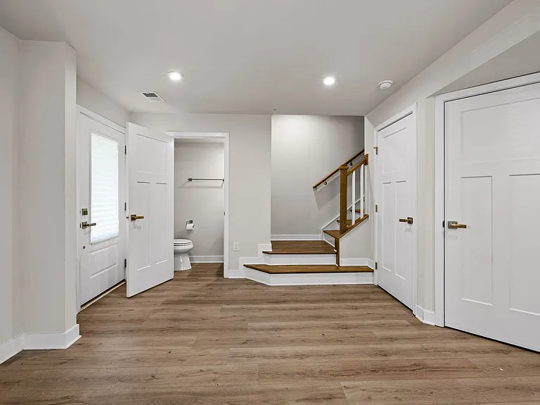 245 Climbing Ivy Cir — Photo 18