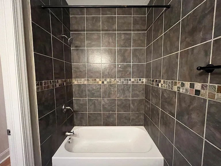 912 Portland St #3 — Photo 19