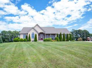 1215 Breezy Ln, Jackson, MI 49201