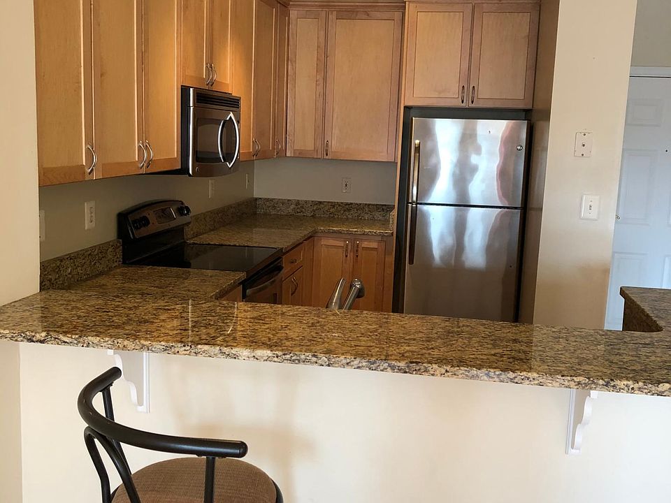 1st image of 302 King Farm Blvd