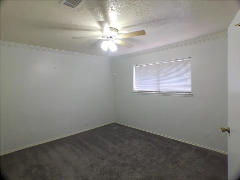 6350 Crestside Dr — Photo 13