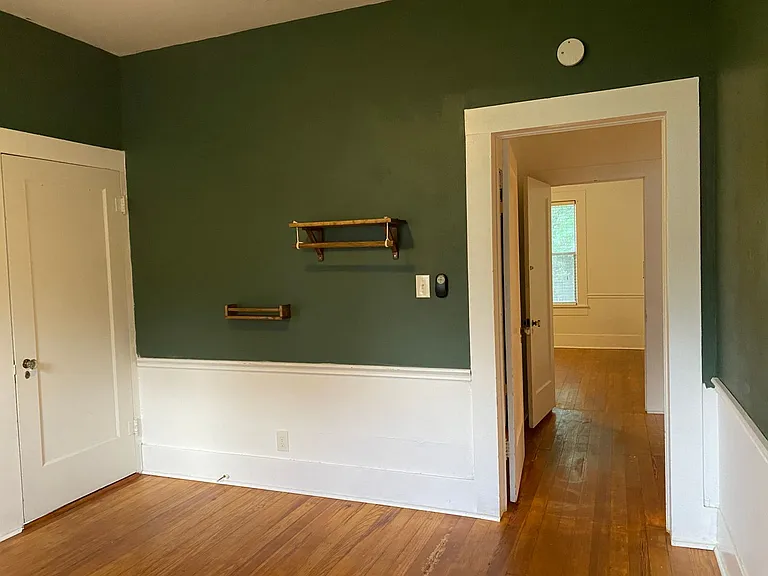 113 E 8th Ave — Photo 17