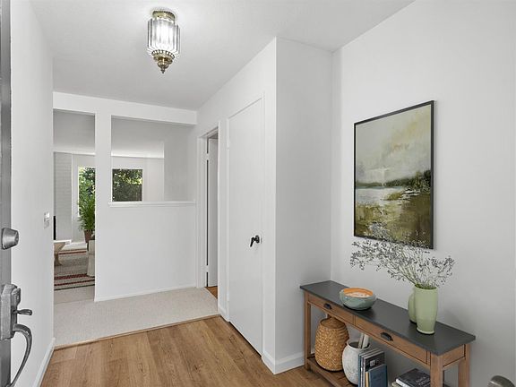 4th image of 20 El Nido Court