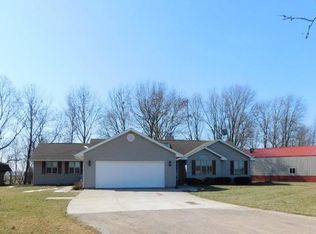 12026 E 2000 North Rd, Pontiac, IL 61764