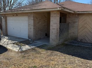5631 Fountainwood Dr, San Antonio, TX 78233