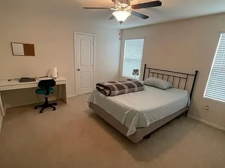 600 Shimek St #19A — Photo 5