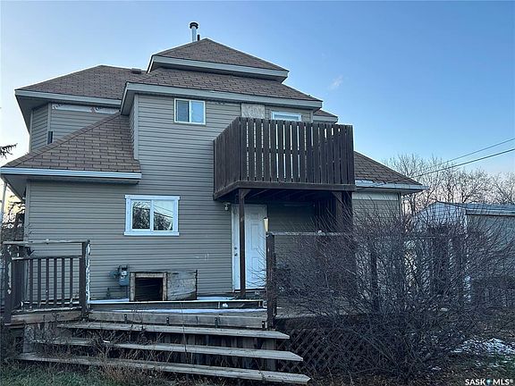 2nd image of 56 12th St NE