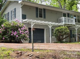 937 Landrum Rd, Columbus, NC 28722