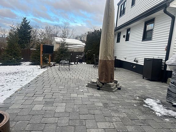2nd image of 10 White Ter