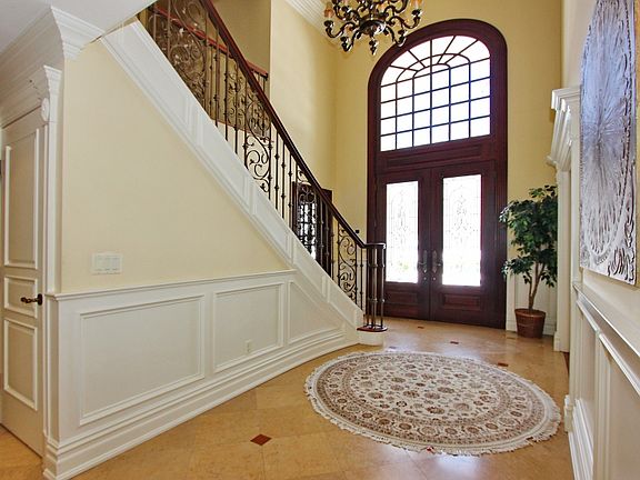 3rd image of 20 Holton Ln