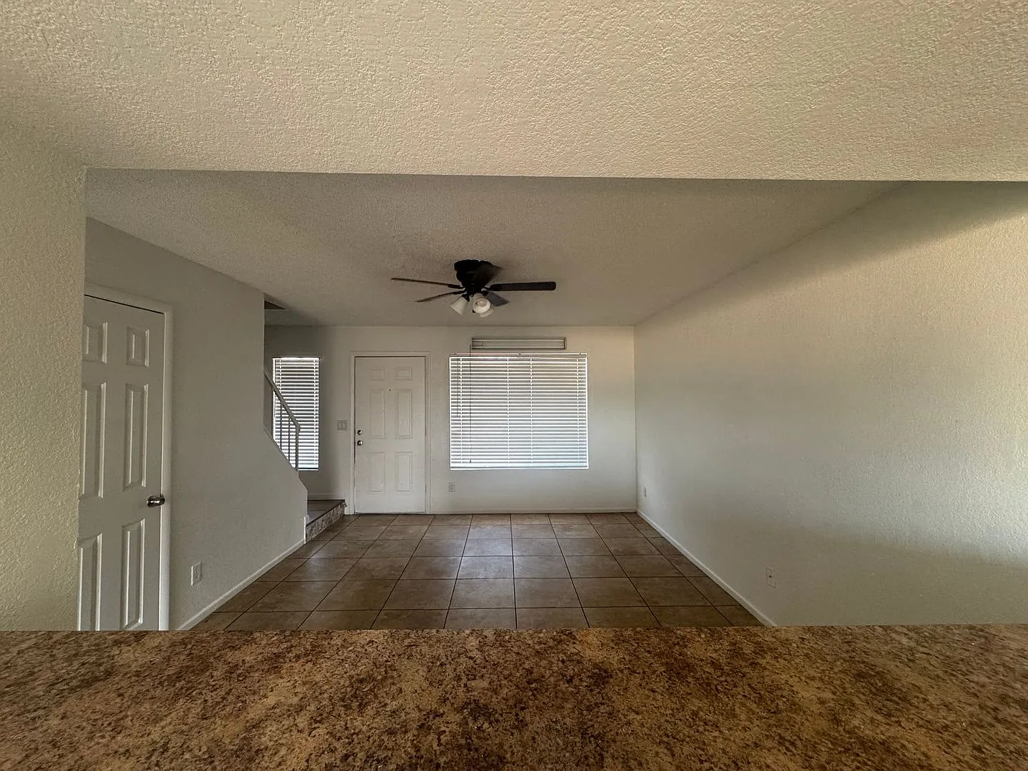 4828 W Orangewood Ave — Photo 3