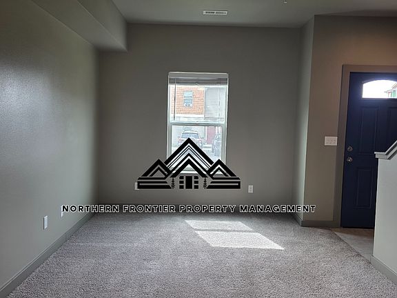 4th image of 75 SW Silverstar Ln #4