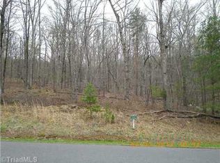 525 Rocky Cove Ln, Denton, NC 27239