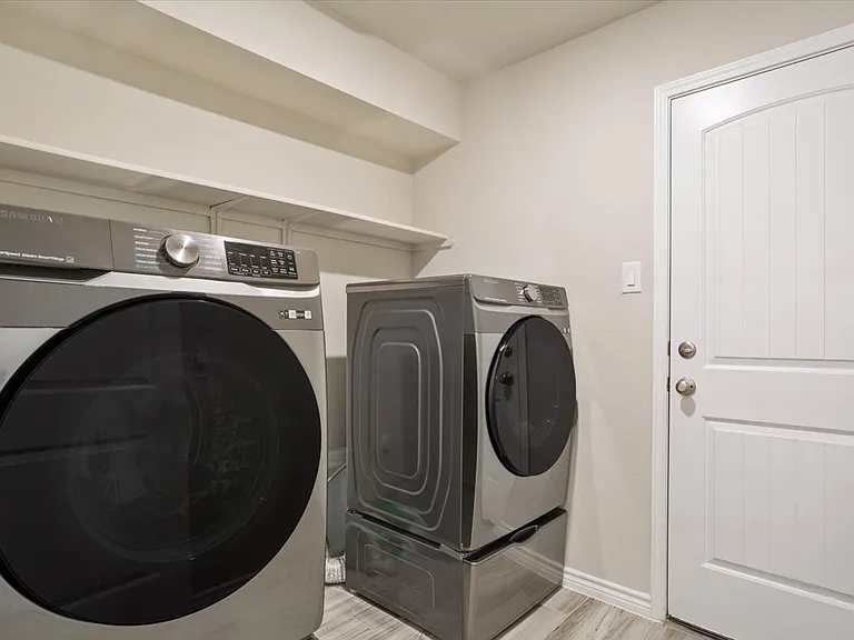 5737 Saint Charles Dr — Photo 21