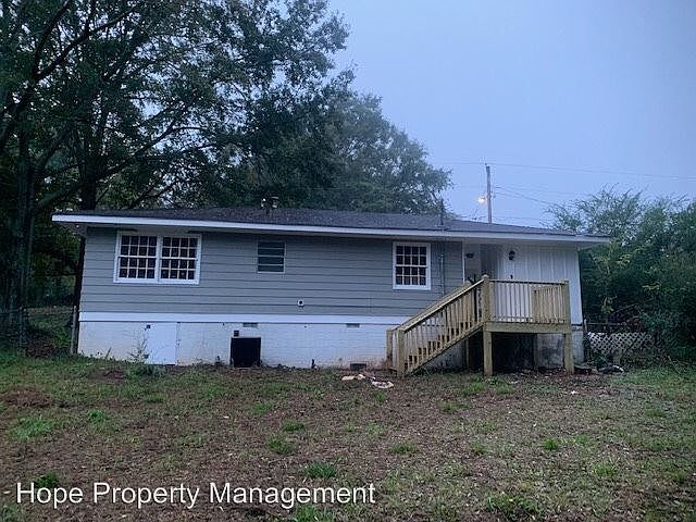 2nd image of 32 Mary Ann St
