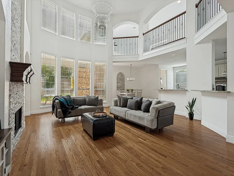 729 Driftwood Dr — Photo 6